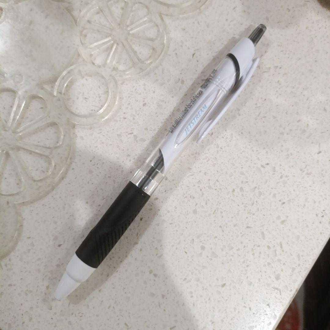 ホワイト ボールペン ラバーグリップ