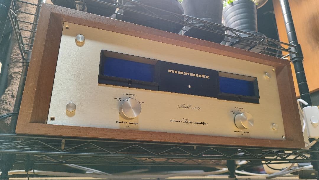 K*a様 marantz model 250 パワーアンプ 通電確認