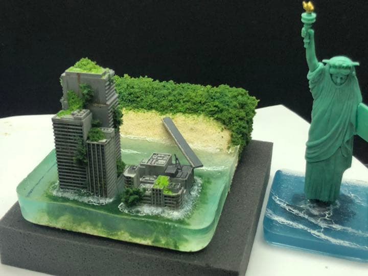 海岸に建つ廃墟ビル　ジオラマ