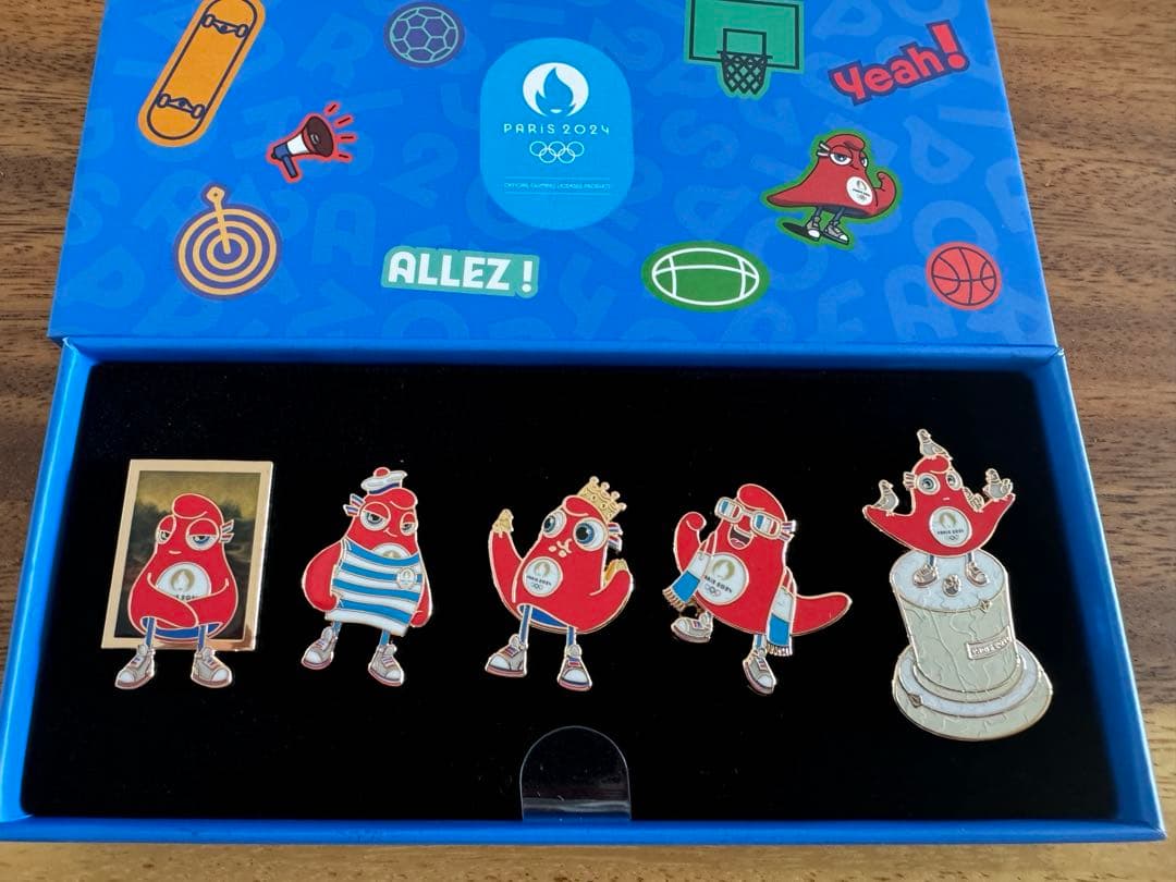 パリ　オリンピック　ピンバッジ  フランス印象シリーズ