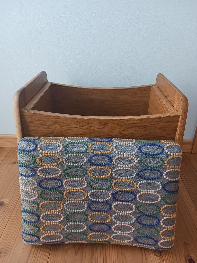 ハンドメイド木製スツール