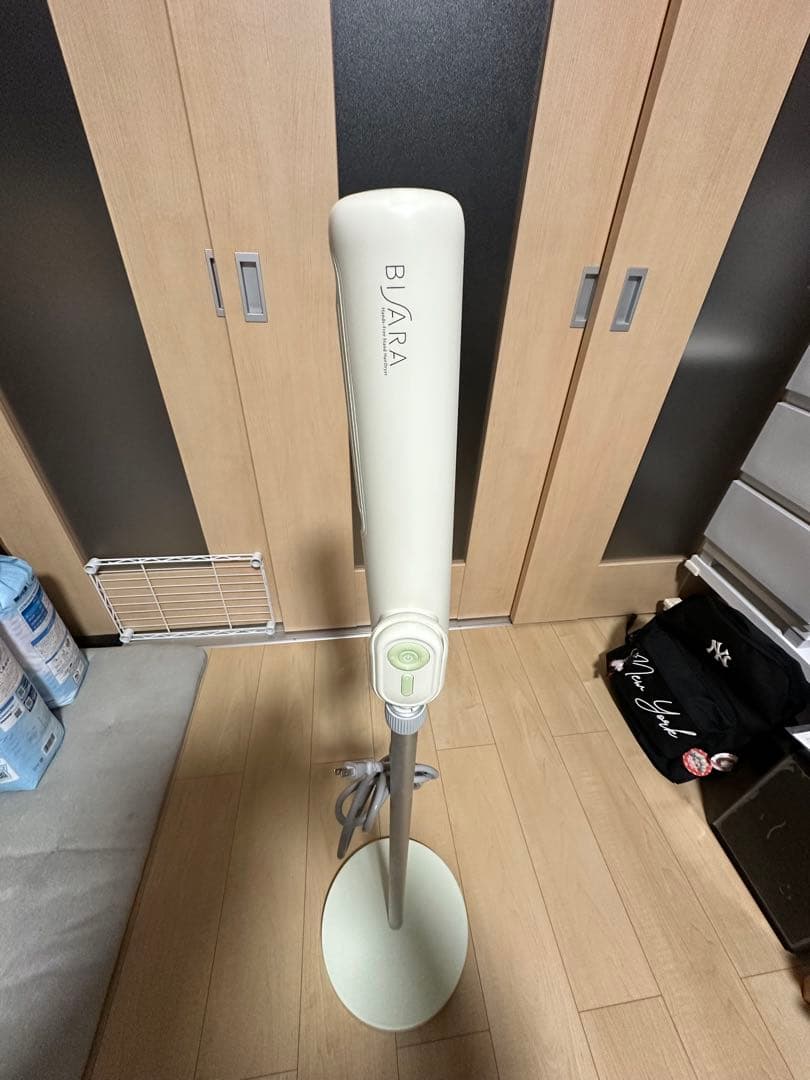 BISARA ビサラスタンド型ヘアドライヤー ホワイト