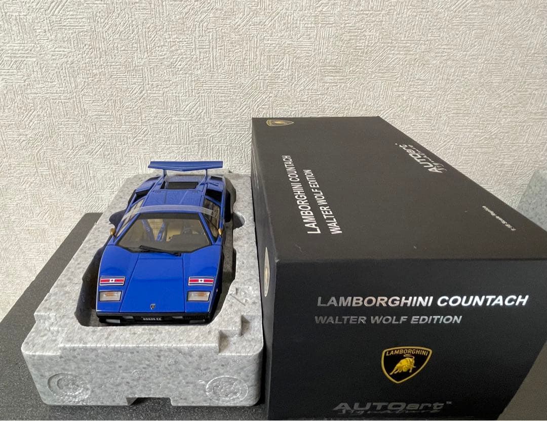 AUTOart 1/18 ランボルギーニ カウンタック ウォルターウルフ ブルー