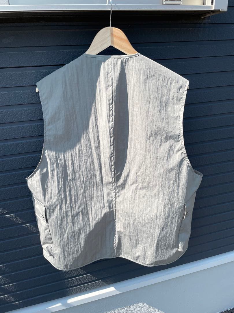 STILL BY HAND ナイロンスナップボタンベスト