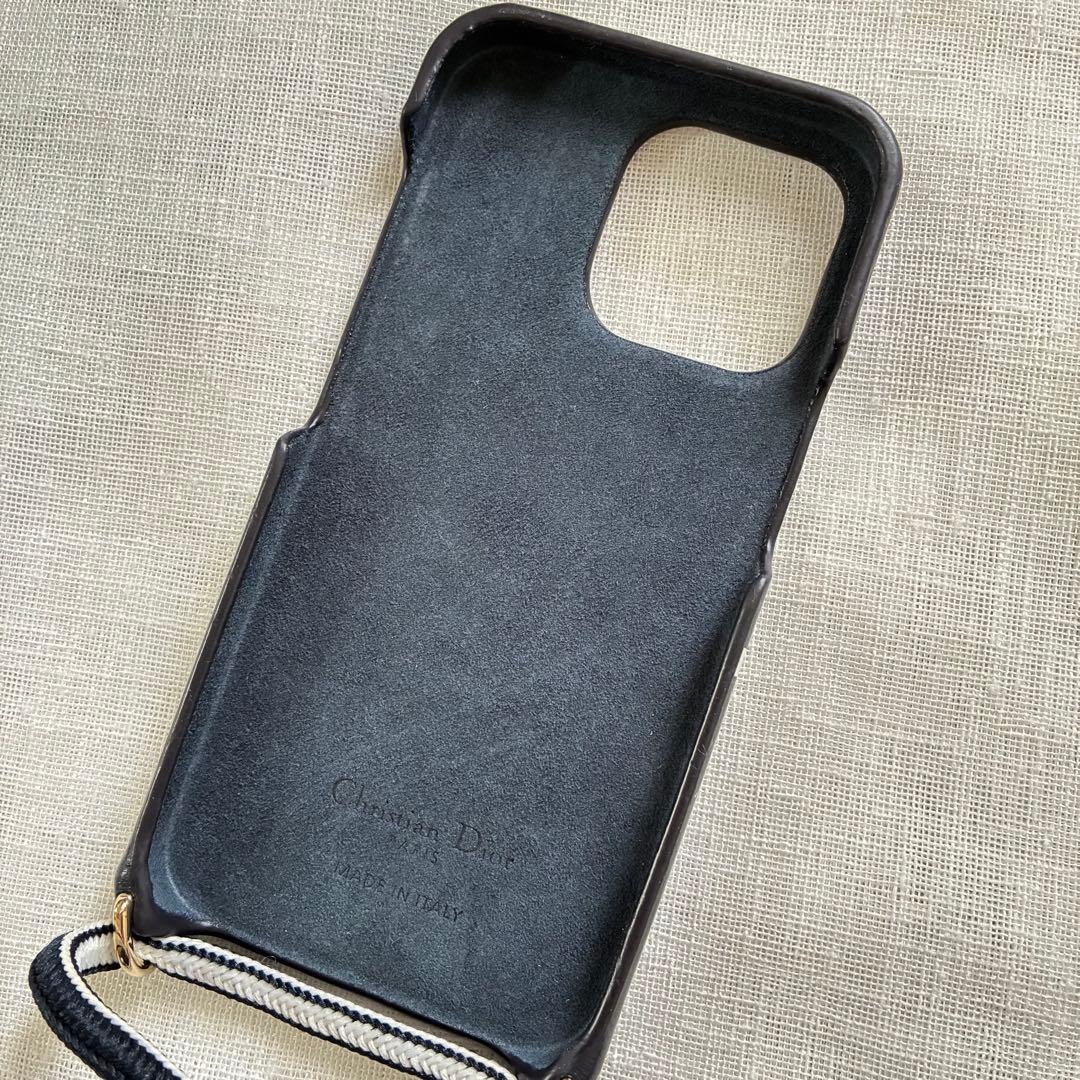 CHRISTIAN DIOR ストラップ付きiPhoneケース iPhone15