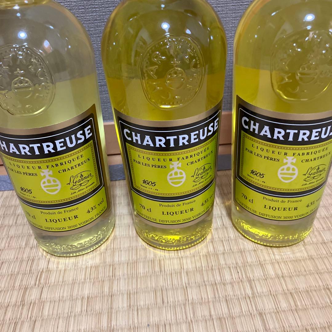 シャルトリューズ　ジョーヌ 700ml 43% 3本