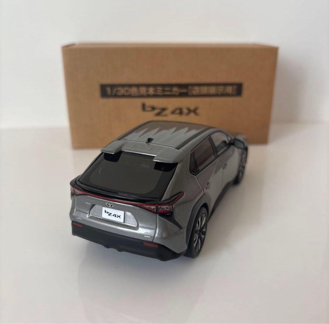 トヨタ 新型bZ4X ミニカーカラーサンプル プレシャスメタル【非売品】