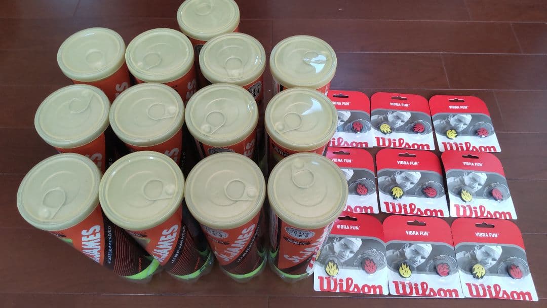 硬式テニスボール（52球）、ビブレ（2個✕9）グリップテープ（5巻✕4）