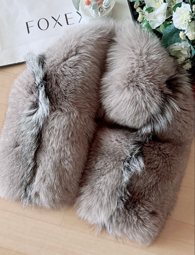 新品同様！ルネフォックスファーマフラー　foxey フォクシー