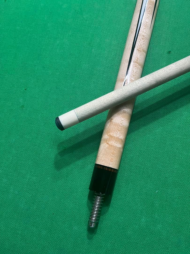 アダムビリヤードキュー ハイテクシャフト付き