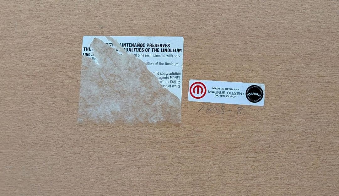 Magnus＆Olsen マグナスオルセン　リノリウムテーブル