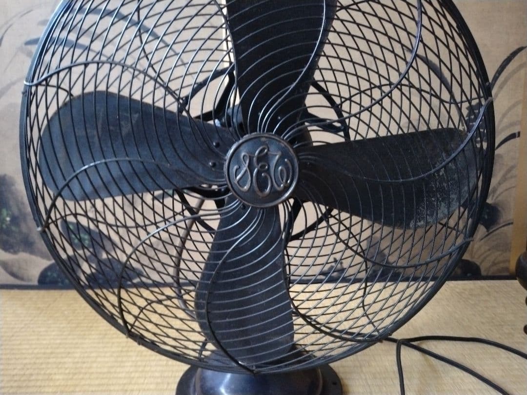 7月迄！極美品　安全安心なオーバーホール済み　別誂え台付アンティーク扇風機　骨董