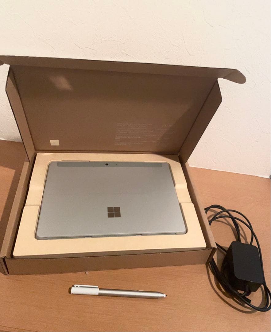 Surface Go 4 ／ 本体＋充電器＋箱付き