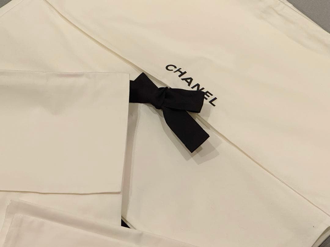 CHANEL/ホワイトバッグ17枚ガーメントバック7枚ハンガー2個