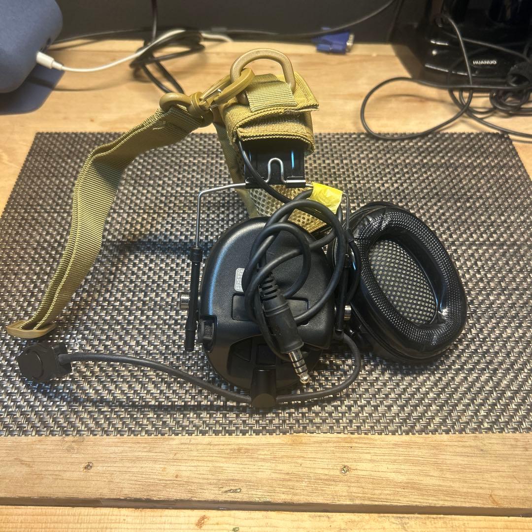 タクティカルヘルメット　ヘッドセット