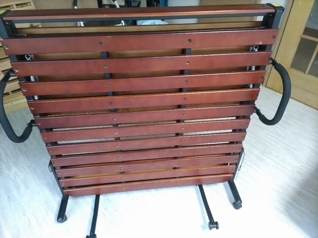 新春セール！札幌市近郊の方限定！送料無料！高脚折り畳みシングルすのこベッド