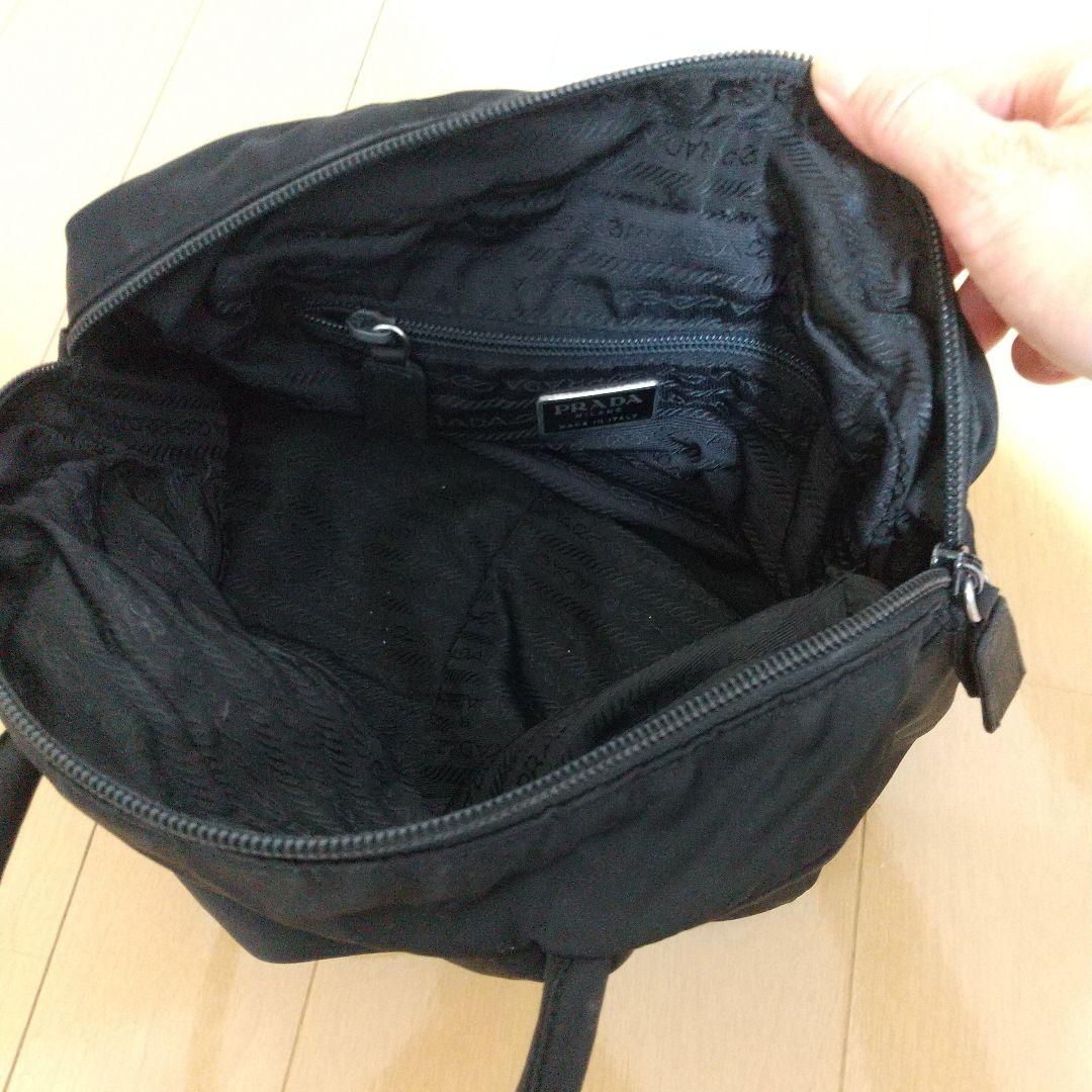 PRADA ブラック ハンドバッグ