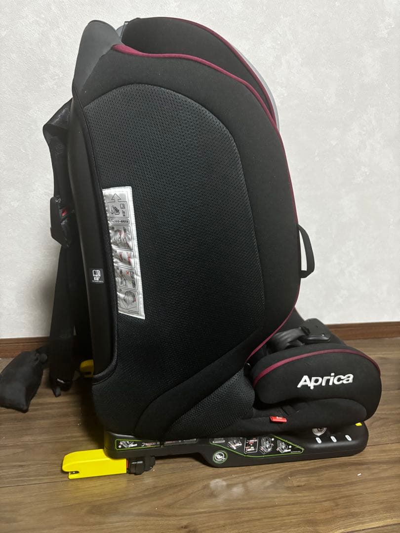12月末まで値下げ中！Aprica チャイルド&ジュニアシート　formfit