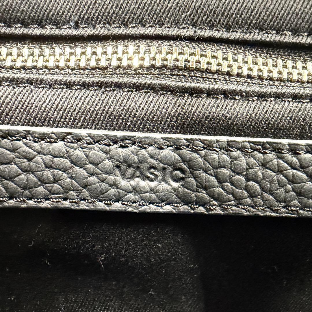 【美品】ヴァジック ハンドバッグ エバーミニミニ ワンハンドル レザー ネイビー