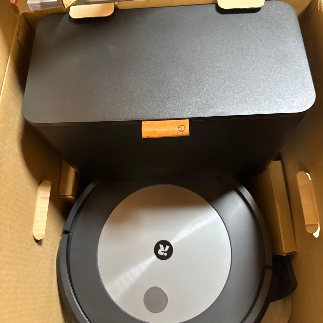 iRobot Roomba ルンバ j7+　ロボット掃除機