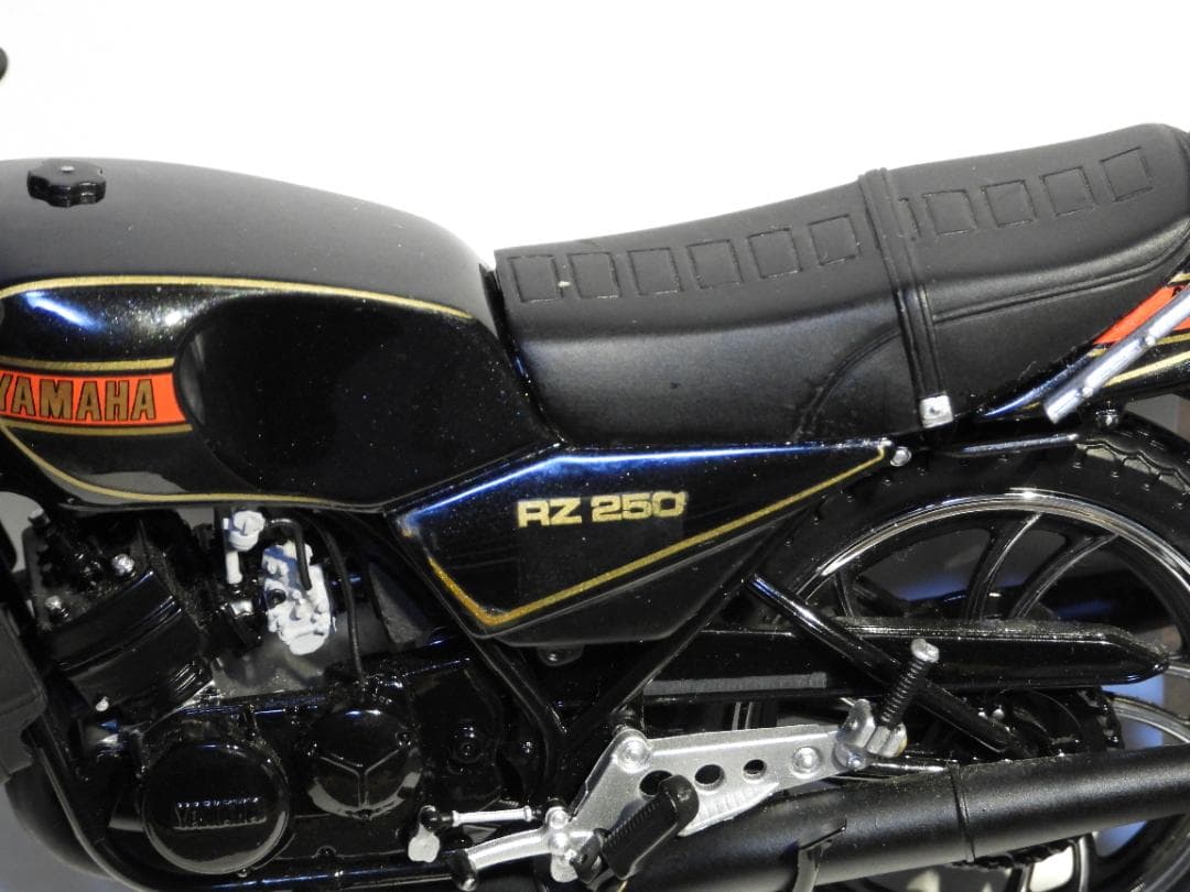 Wit’s YAMAHA RZ-250 1/12　白黒2点　欠陥アリ