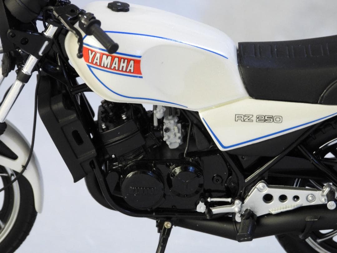Wit’s YAMAHA RZ-250 1/12　白黒2点　欠陥アリ