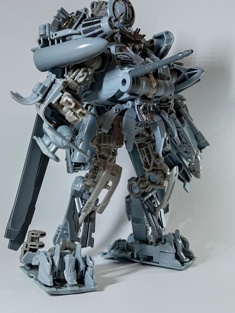 SS-08 ブラックアウト　トランスフォーマー　スタジオシリーズ