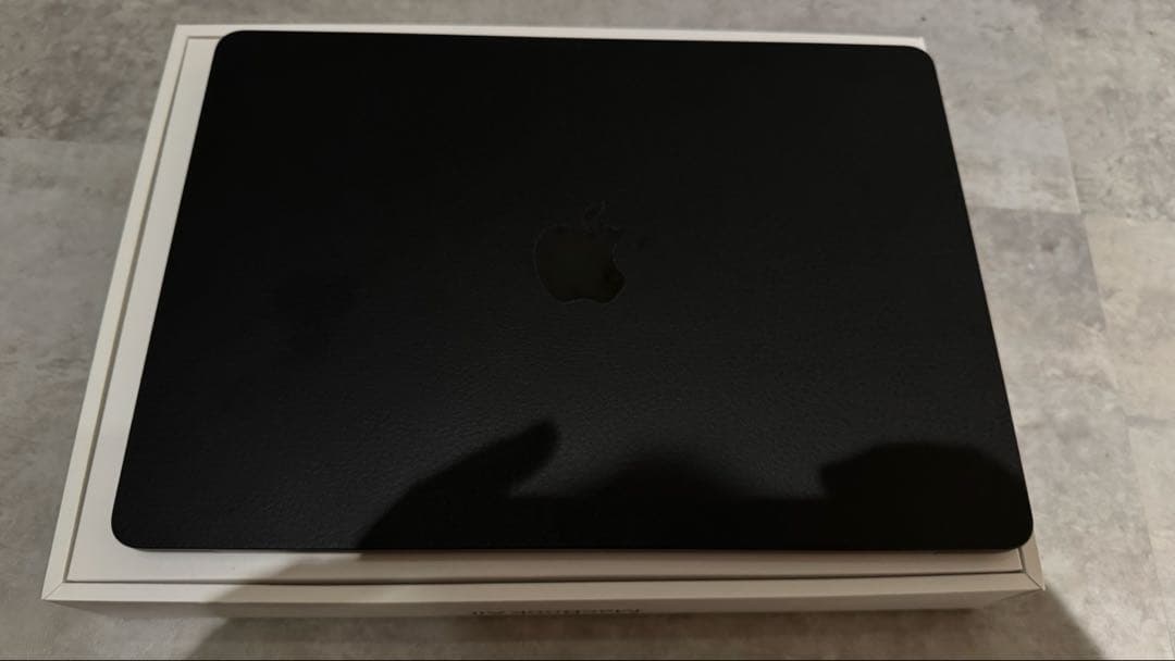 MacBook Air M2 8GB 256SSD ミッドナイト