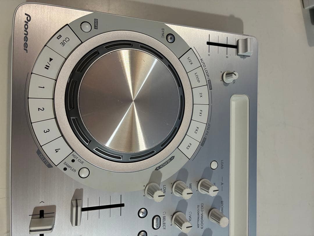 Pioneerパイオニア　 DDJ-WEG03ーW　コントローラー
