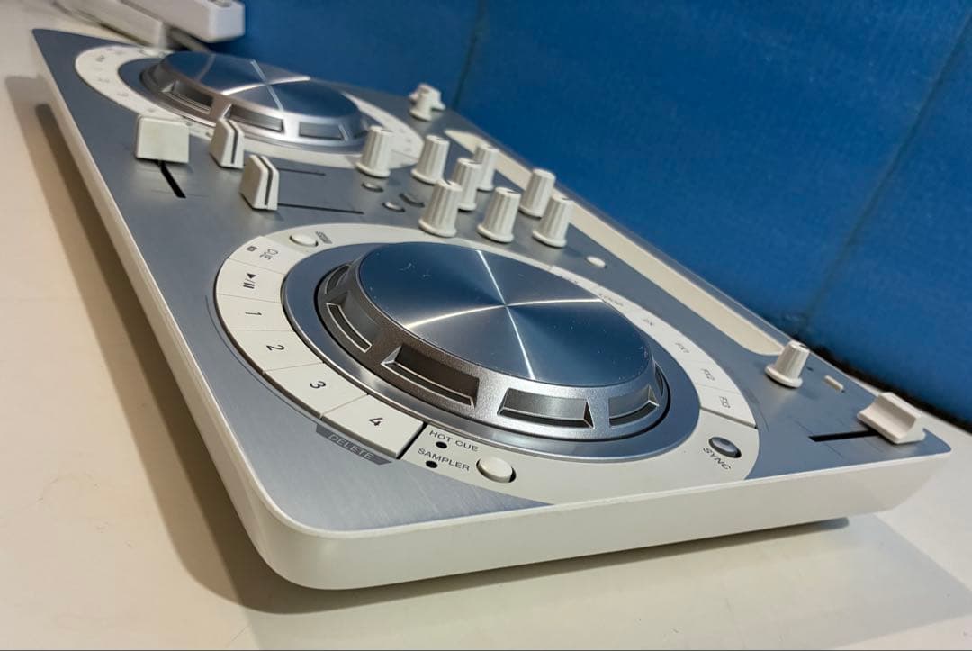 Pioneerパイオニア　 DDJ-WEG03ーW　コントローラー