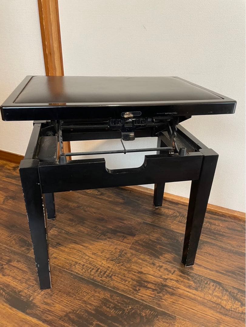 ITO 　トムソン椅子　 ピアノ椅子　イトー　背もたれなし