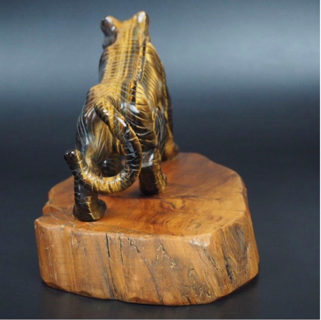 送料無料　リアルな虎目石（タイガーズアイ）彫刻　虎置物　★大珍品★