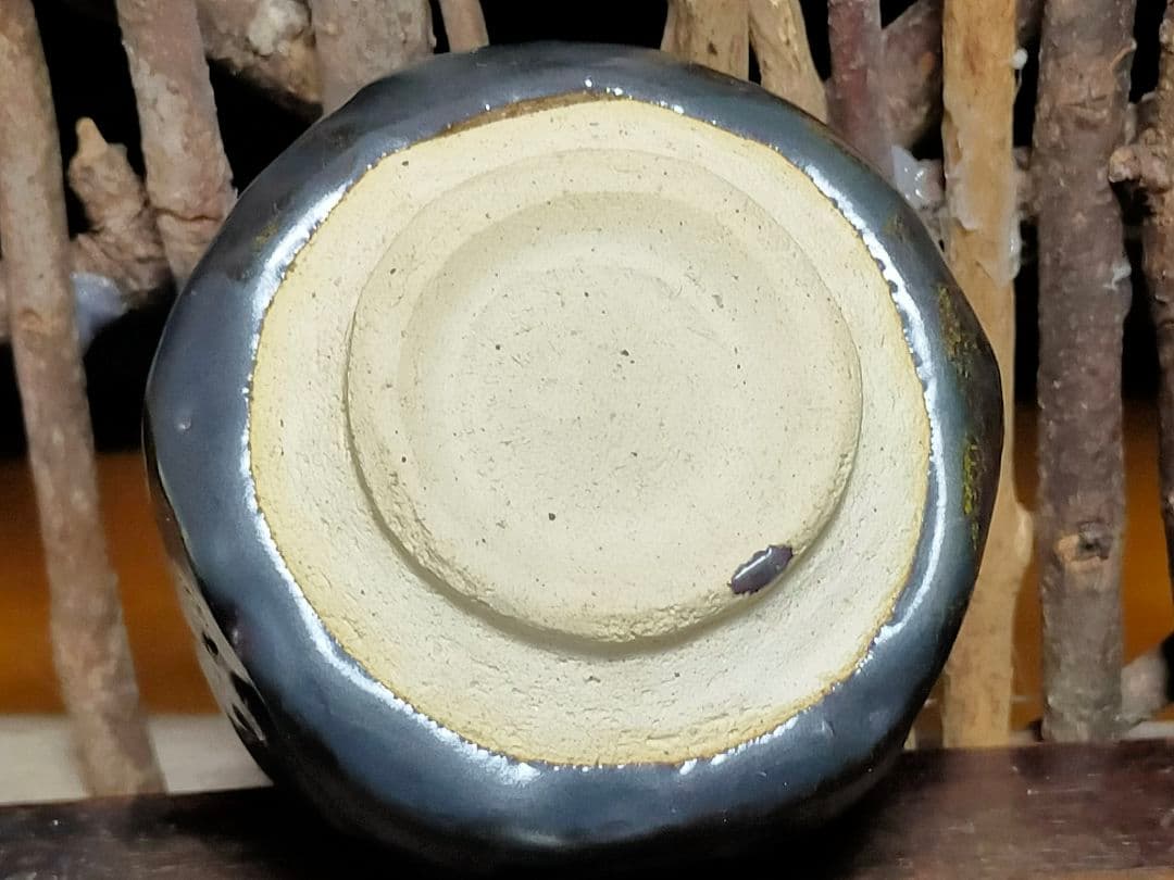 ♥美濃焼♥　織部黒　ぐい呑み　ぐい飲み　瀬戸黒　引出黒　骨董　古玩