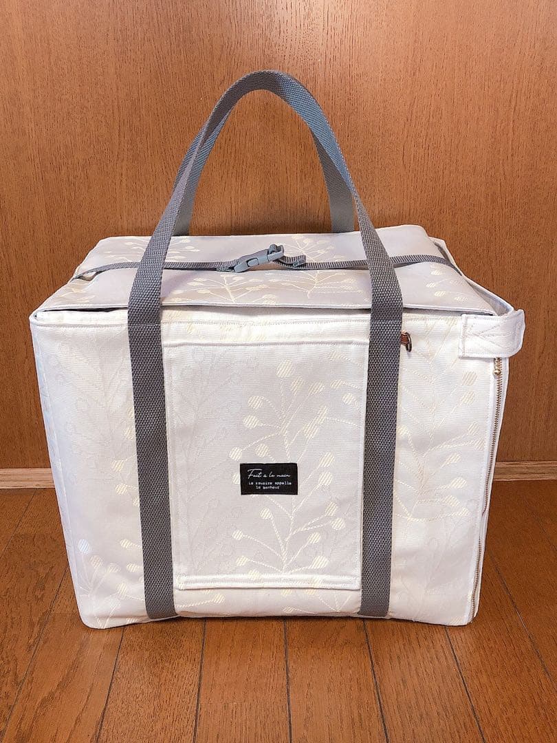 pike様 体調不良時の通院や災害避難用に便利な遮光キャリーバッグ