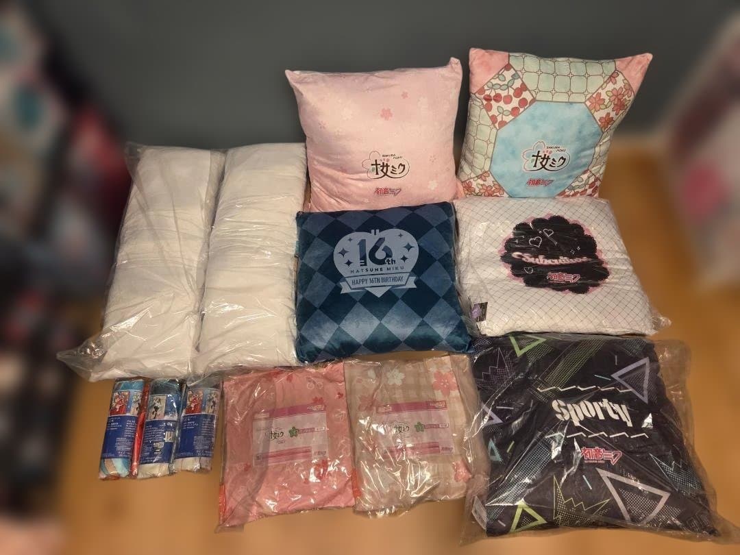 初音ミク　クッション　ブランケット　まとめ売り　12点
