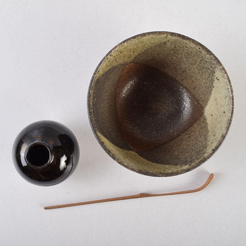 茶道具　青面朱茶箱　茶碗　金蒔絵　棗　香合など　七点　一式　仕覆付　MR9497