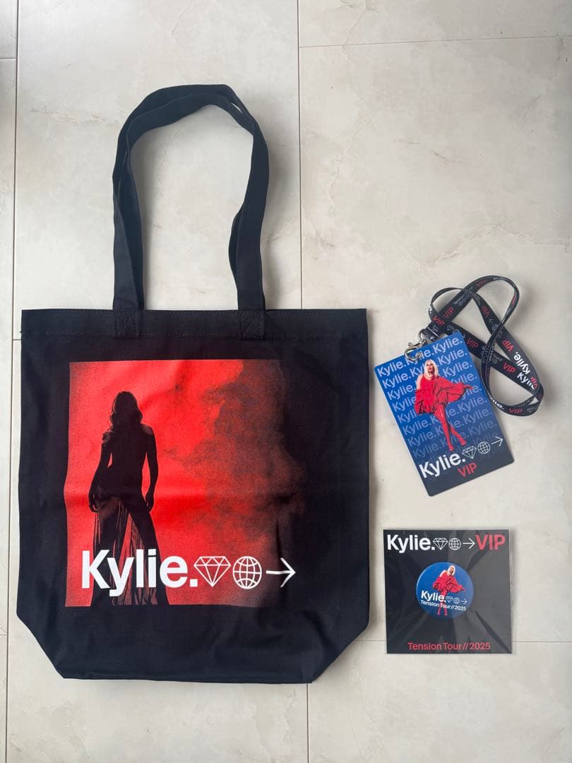 Kylie Minogue Tension Tour 2025グッズ3点セット①