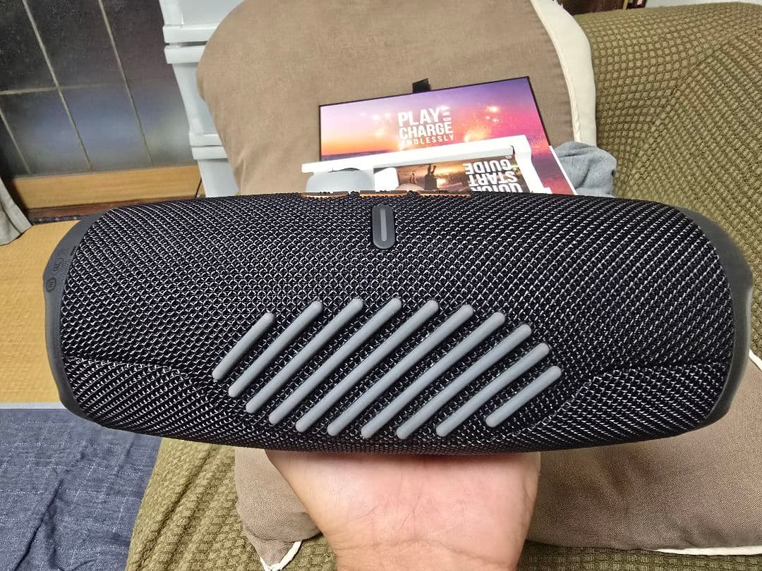 JBL Charge 5 スピーカー ブラック　シリコンケース付き