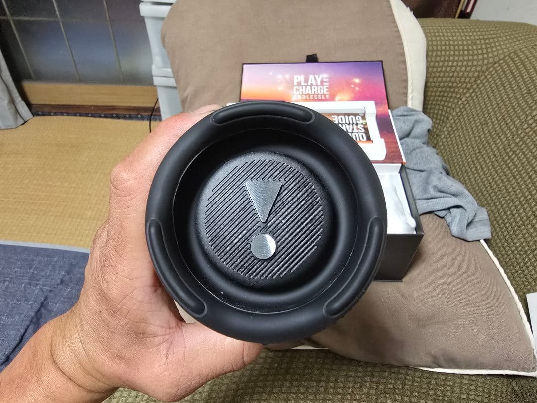 JBL Charge 5 スピーカー ブラック　シリコンケース付き