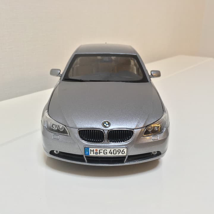 貴重！BMW 5Series 公式ライセンス商品