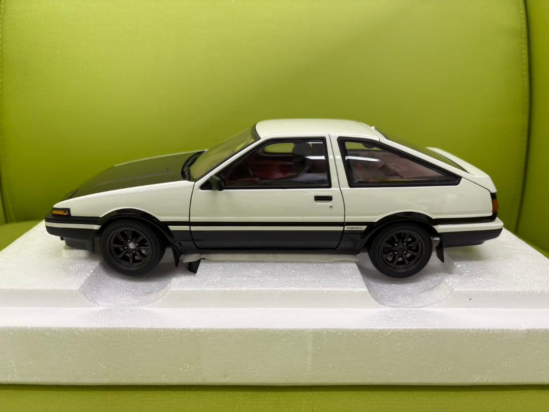 1/18オートアートスプリンタートレノ86イニシャルDファイナルver