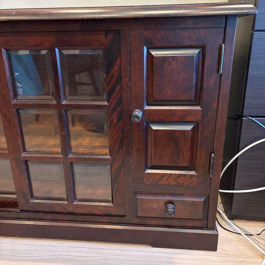 北海道民芸家具 ダークブラウン木製キャビネット ガラス扉付き