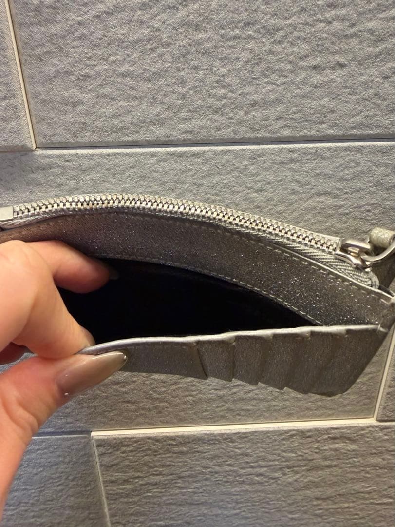 BALENCIAGA シルバー ケース