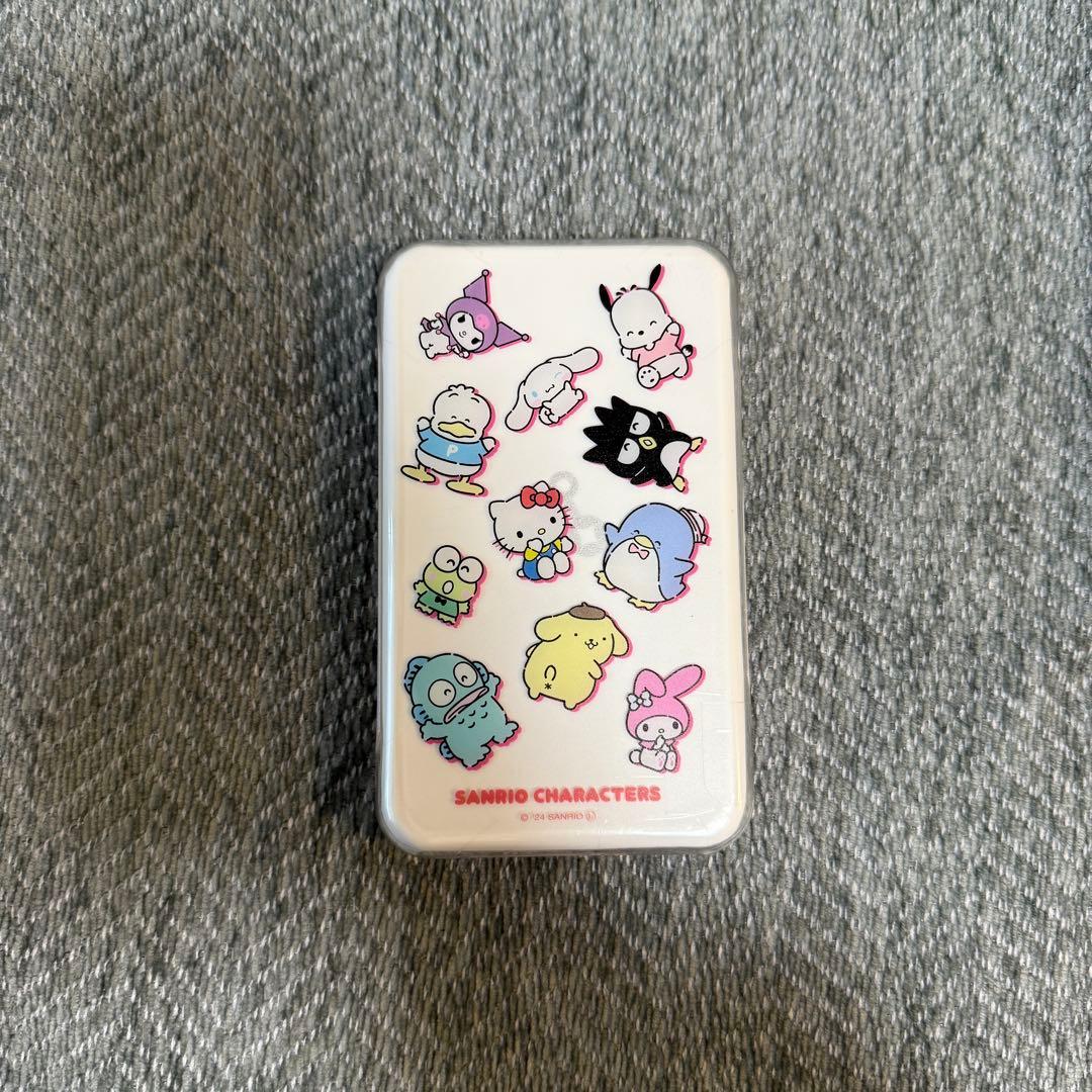 meスマホ+ サンリオキャラクターズ　付属品付き