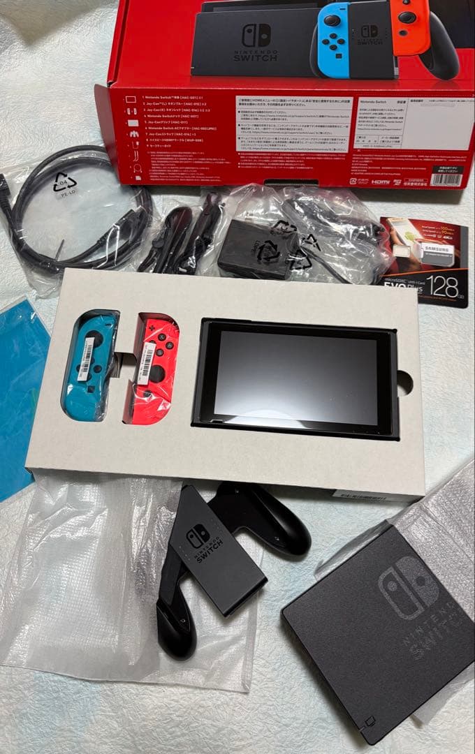 128GB Nintendo Switch 本体 青/赤