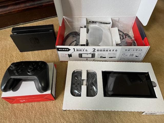 Nintendo Switch 本体とプロコンとＳＤカード付属