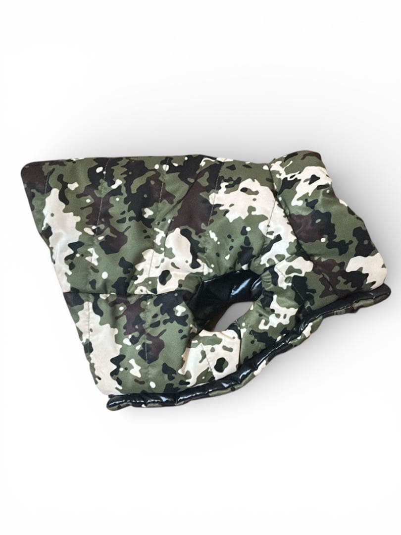 モンクレール　カモ　犬用　ジャケット　小型犬