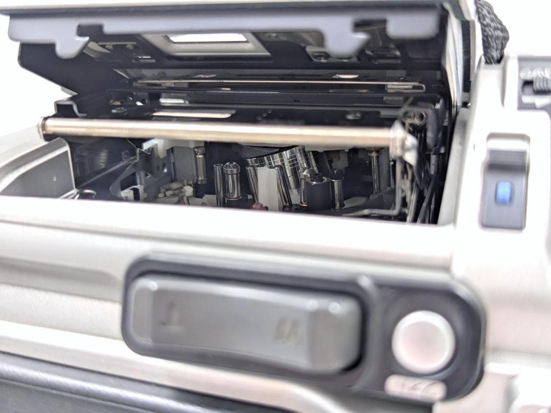 プロ向けモデル！ SONY ビデオカメラ DCR-VX2000