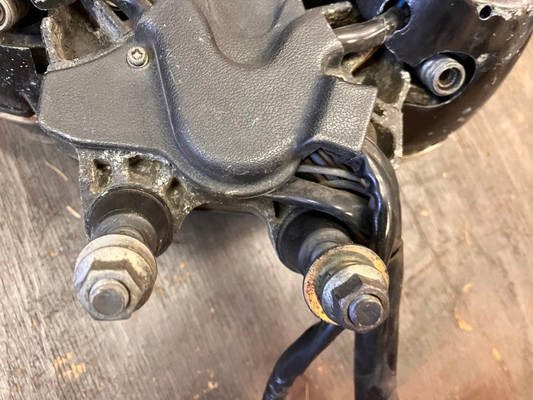 KAWASAKI カワサキ Z650 メーターだと思います。