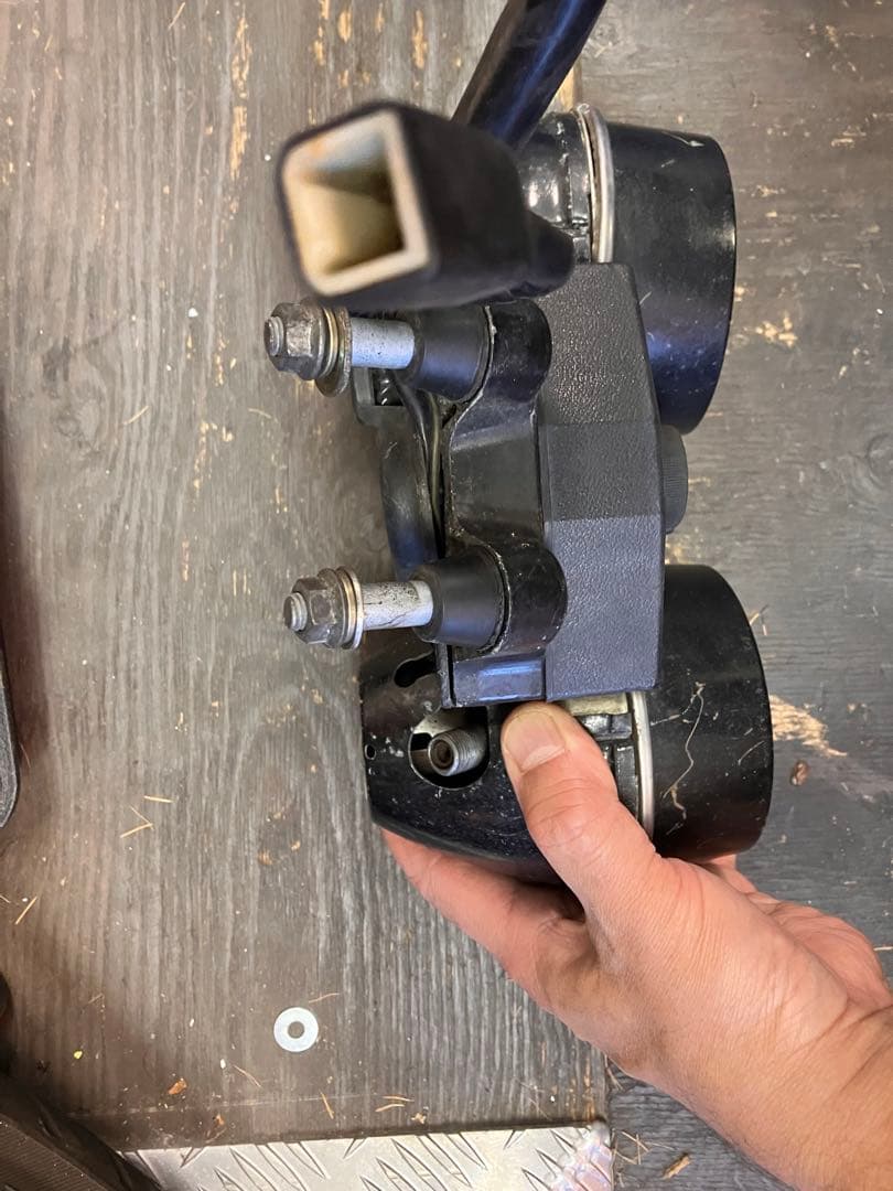 KAWASAKI カワサキ Z650 メーターだと思います。